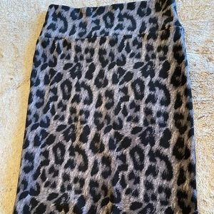 LulaRoe small leopard Cassie Skirt